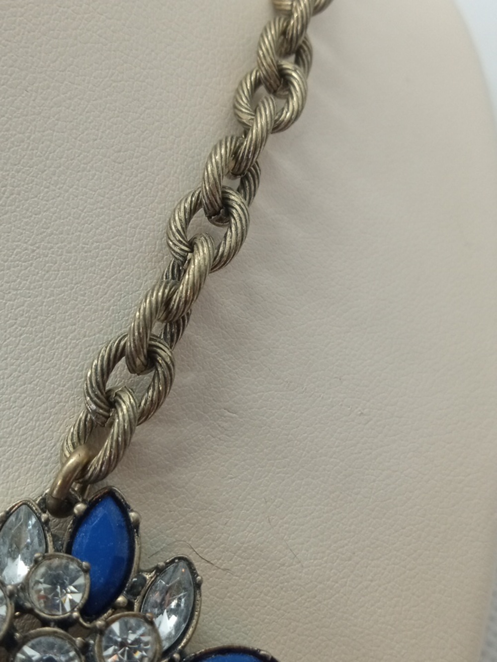 LOFT STATEMENT NECKLACE - Picture 4 of 9